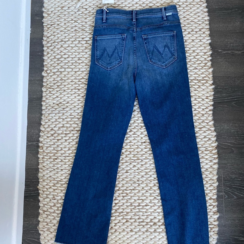 High end design jeans from Mother. Size 29, brand new.